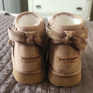 Juicy Couture Kids Tan Boots